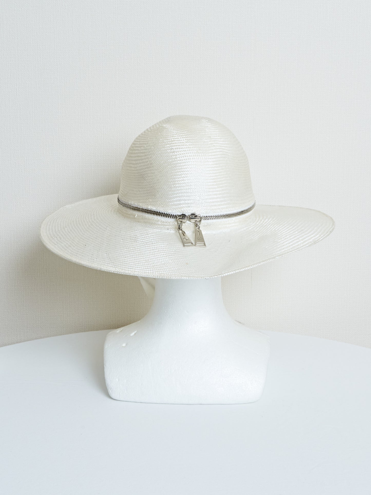 【SAMPLE】Zip Strap Mugiwara no Nuffy Hat / WHITE