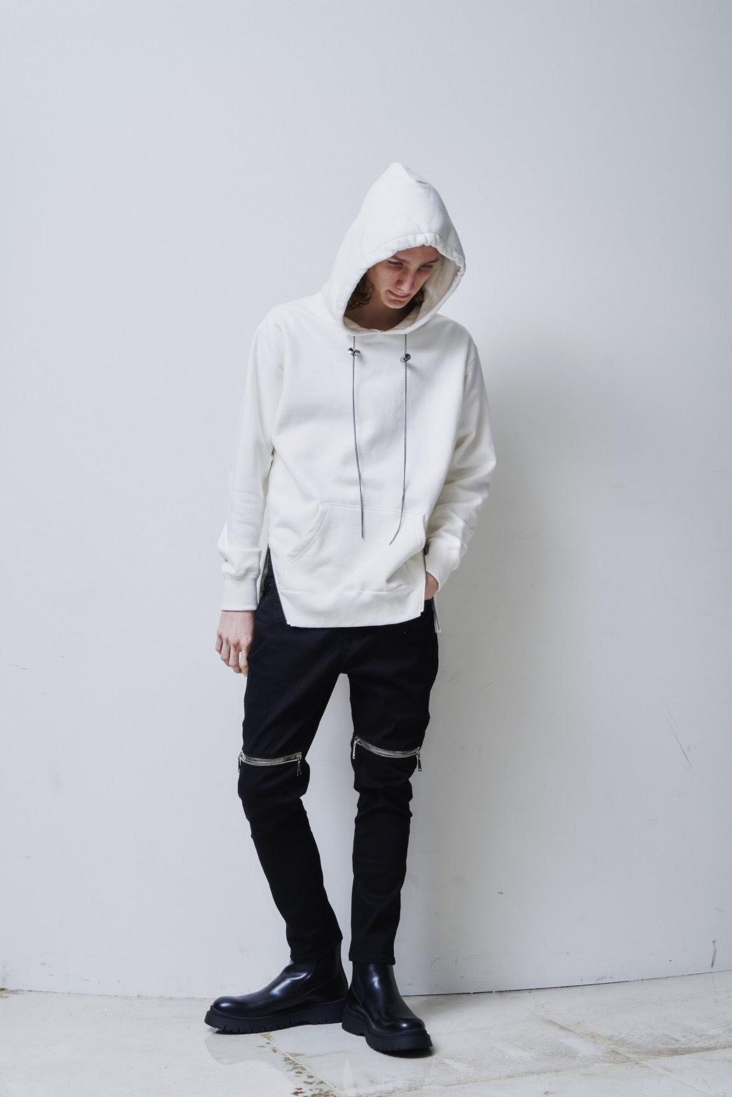 【ORDERD PRODUCT】Knee Zip Pants / WHITE [Earth Tag]